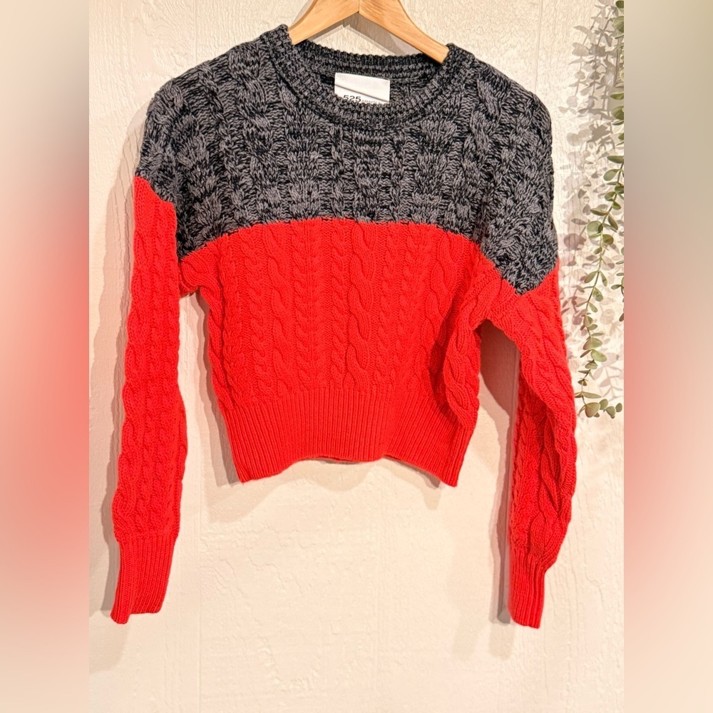 COLORBLOCK Cropped Cable Crew Pullover NWOT‎ true red combo